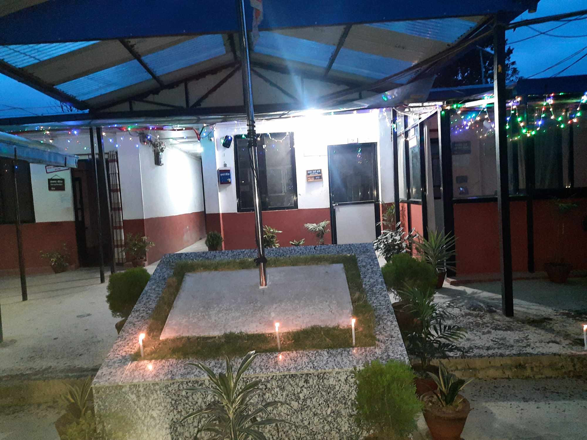 संविधान दिवस २०८० को पावन अवसरमा संविधान दिवस मूल समारोह समितीको आयोजनामा  मिति २०८०/०५/०२ गते साझ ६ बजे  दीप प्रज्वलन कार्यक्रम ।